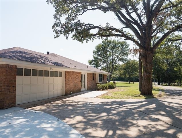 6373 Fm 2101 - Photo 36