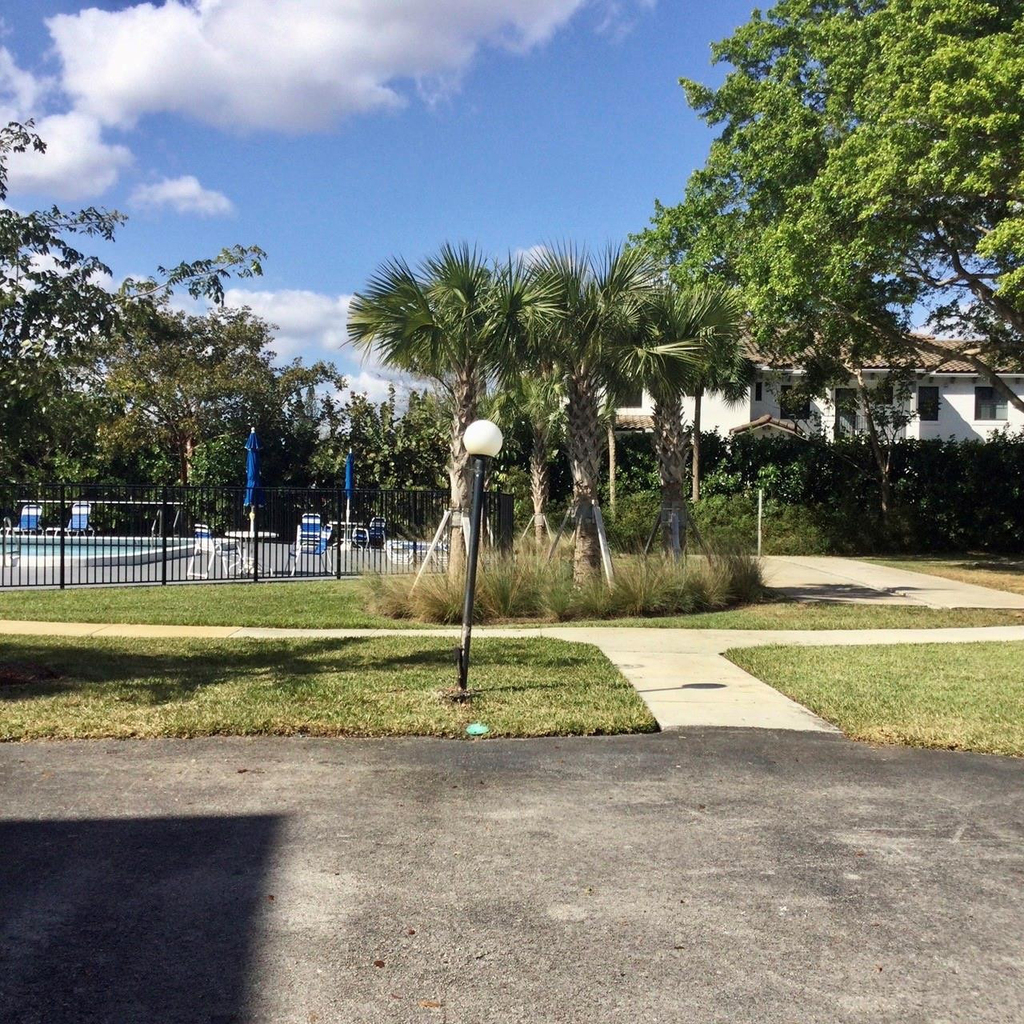 9233 Sw 8th Street - Photo 13