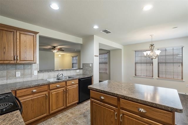 3917 Mantis Street - Photo 2
