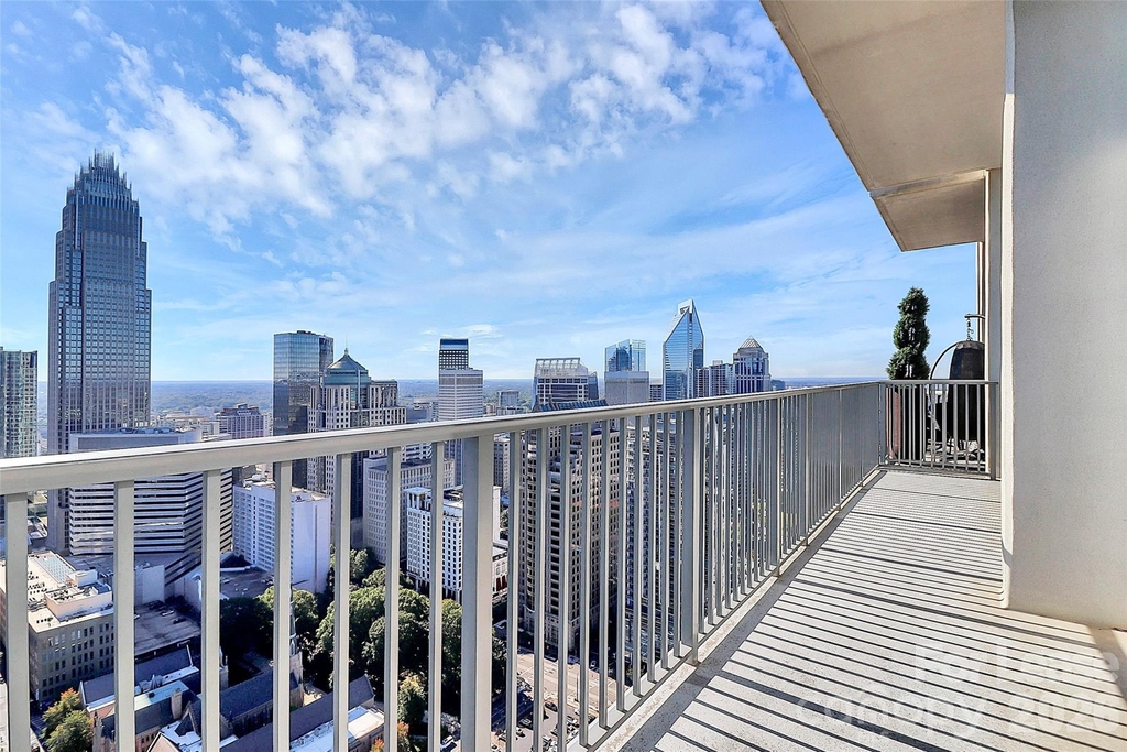 215 Pine Street N - Photo 29