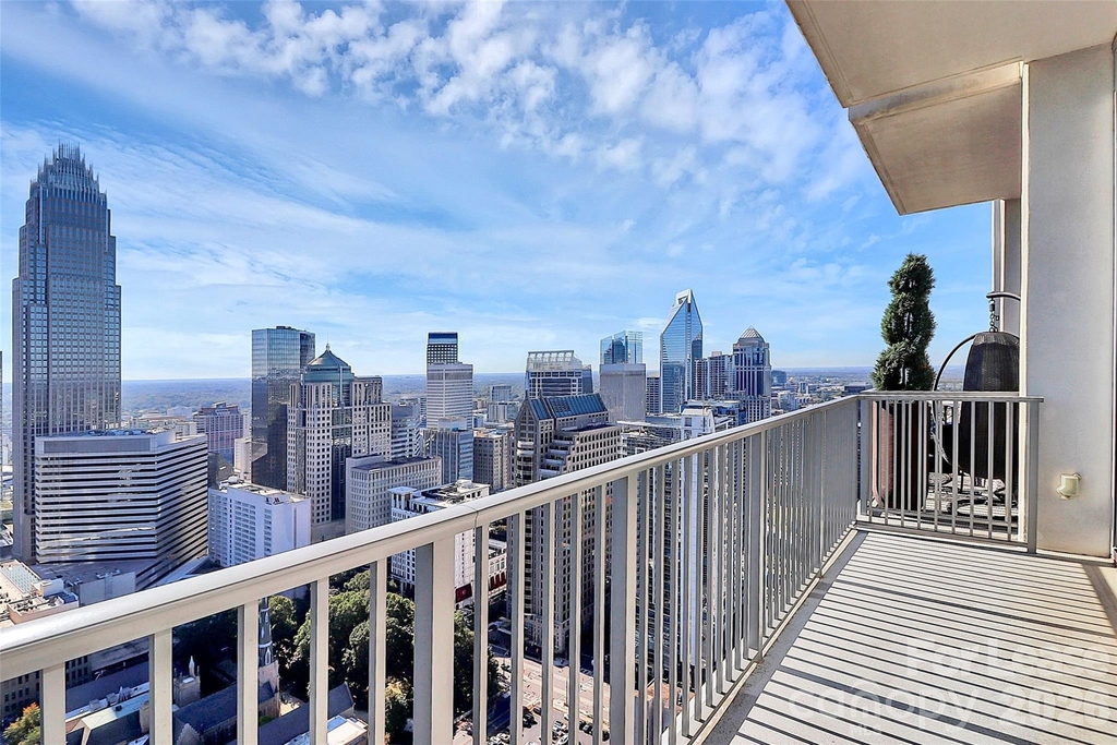 215 Pine Street N - Photo 30