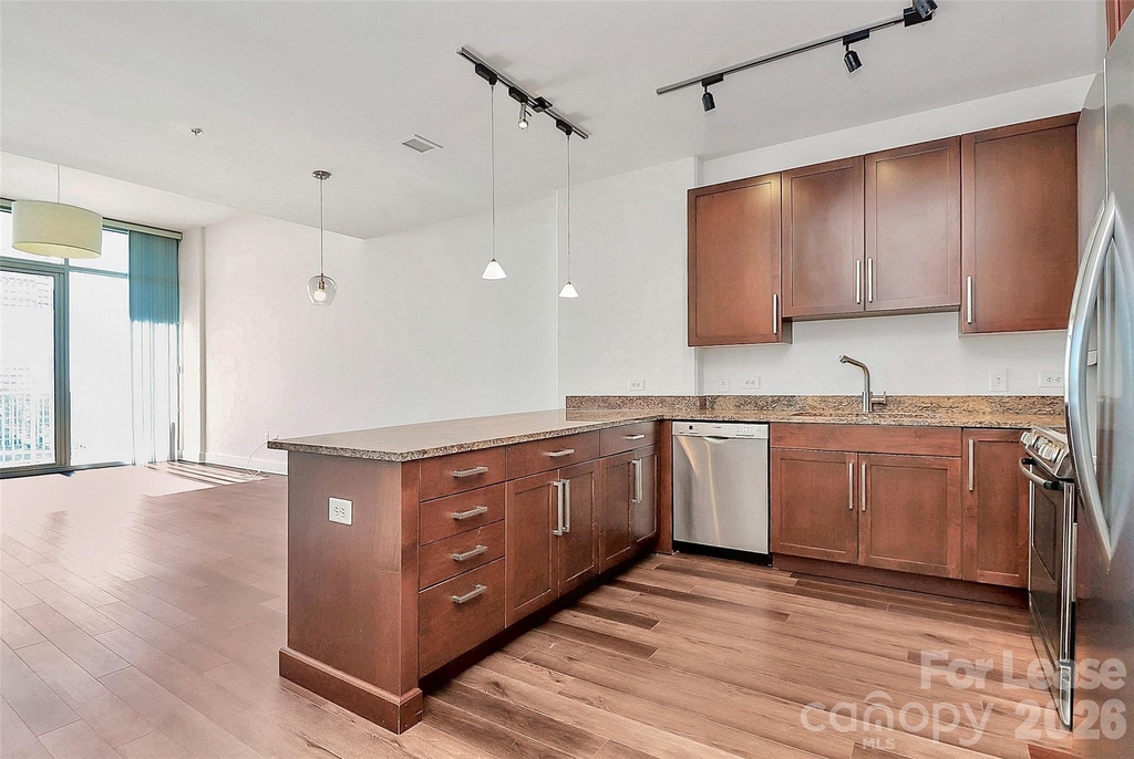 215 Pine Street N - Photo 1