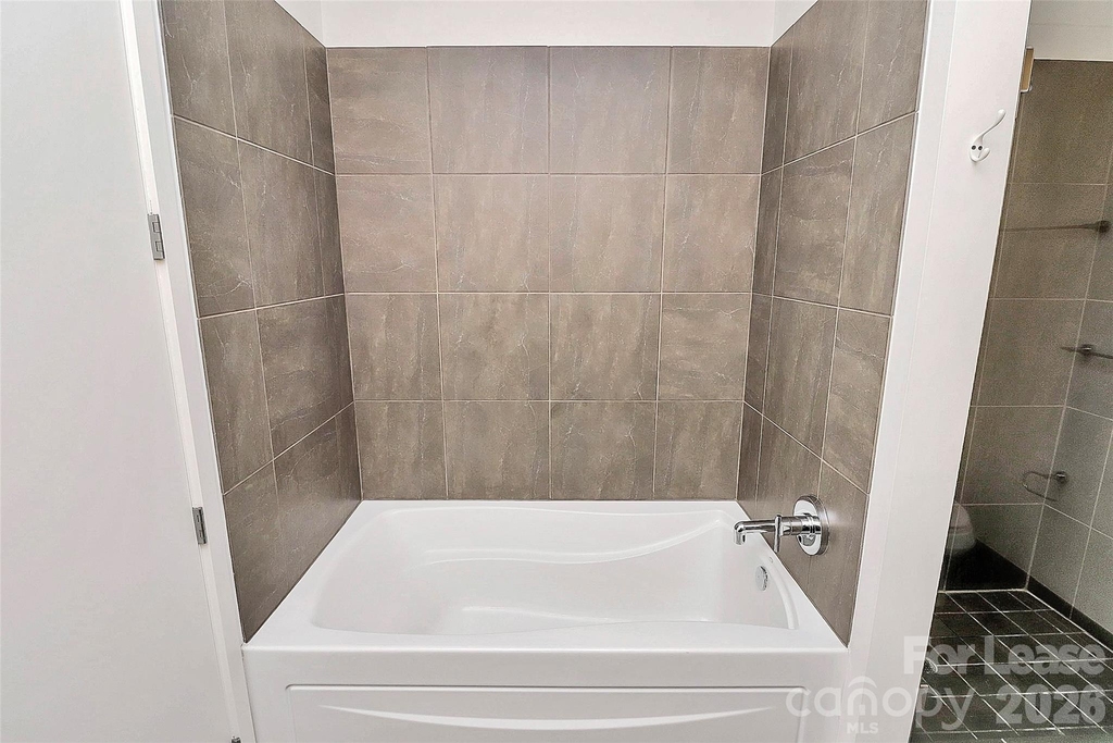 215 Pine Street N - Photo 24