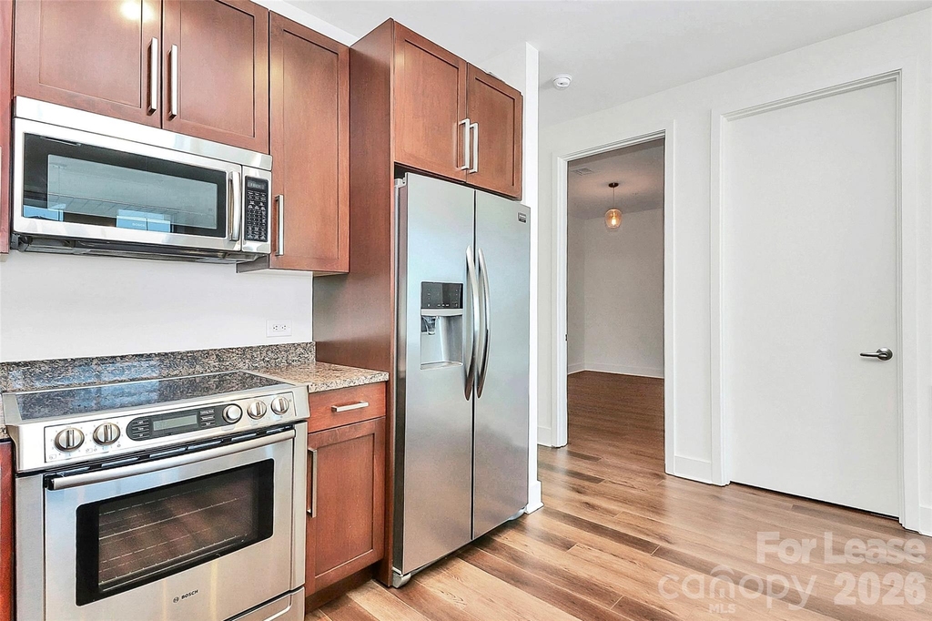 215 Pine Street N - Photo 5
