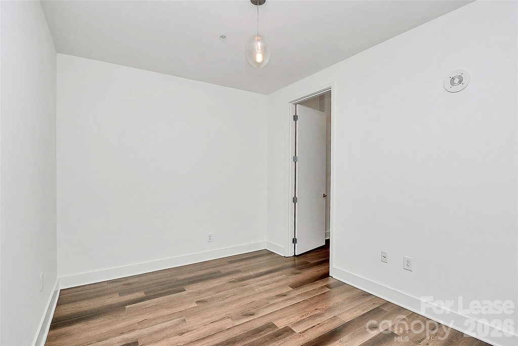 215 Pine Street N - Photo 9