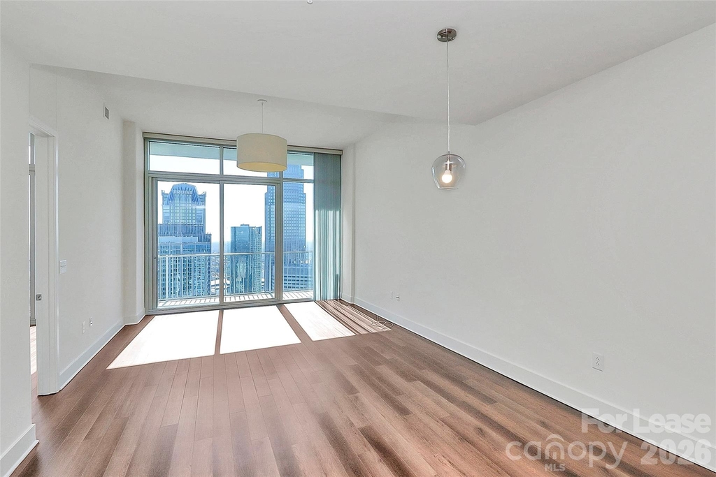 215 Pine Street N - Photo 12