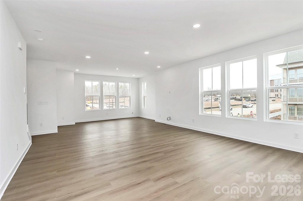 7009 Westrow Avenue - Photo 5
