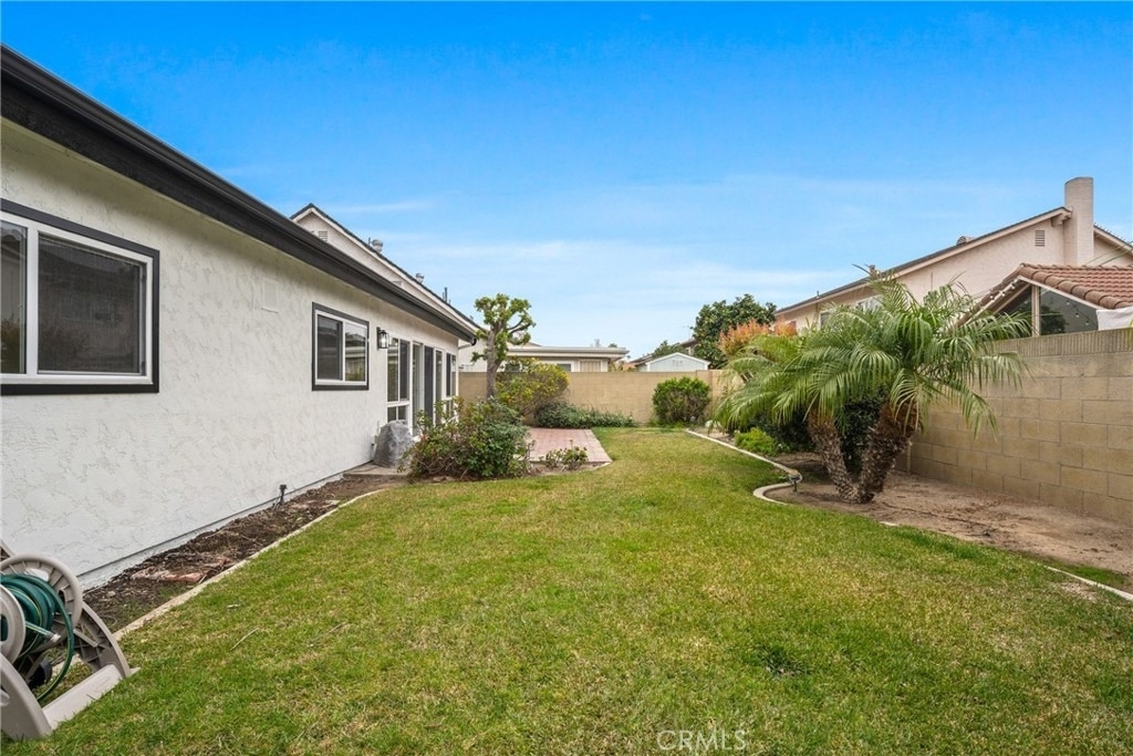 9374 Fleetwood Street - Photo 12