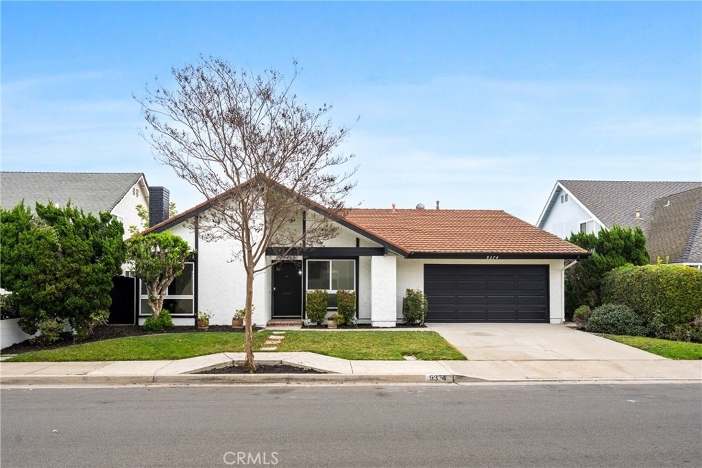 9374 Fleetwood Street - Photo 2
