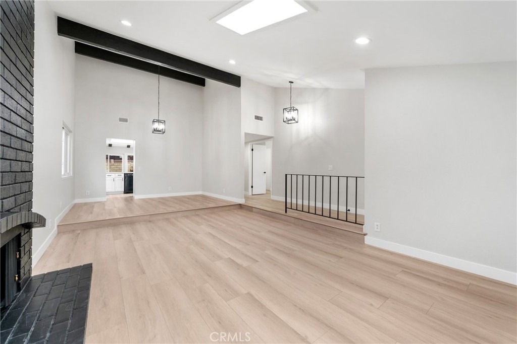 9374 Fleetwood Street - Photo 4