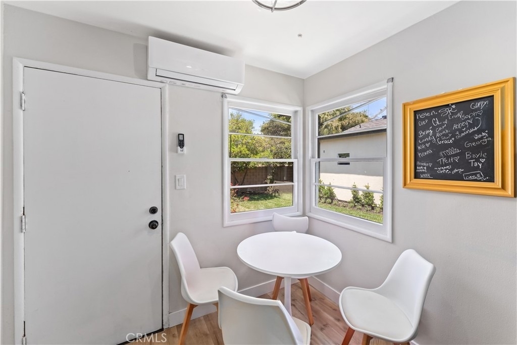 923 W Maple Avenue - Photo 5