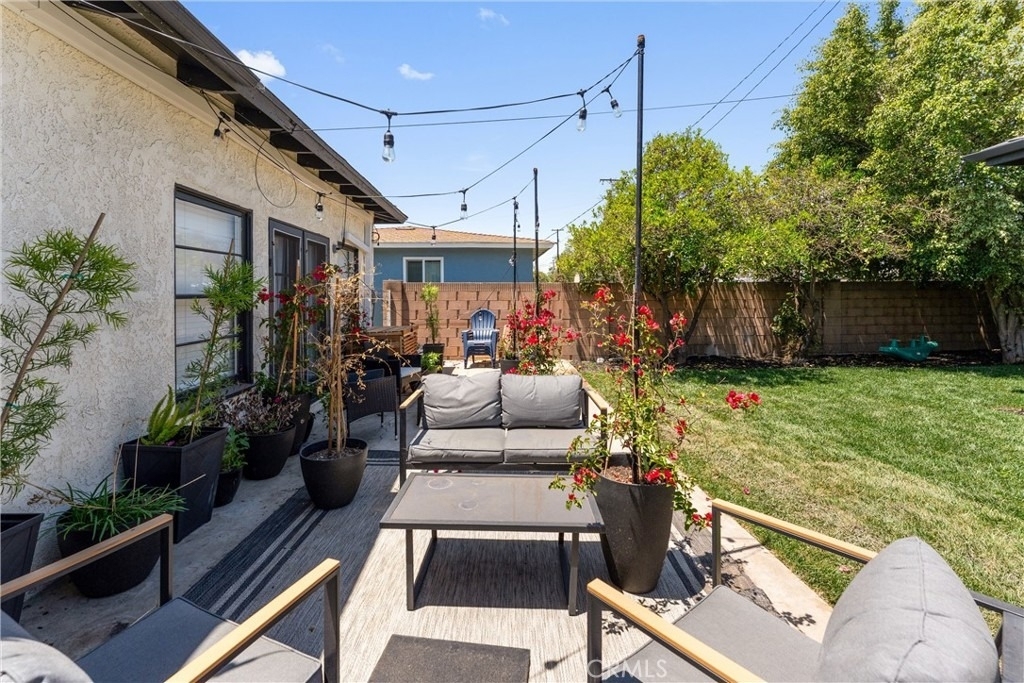 923 W Maple Avenue - Photo 14