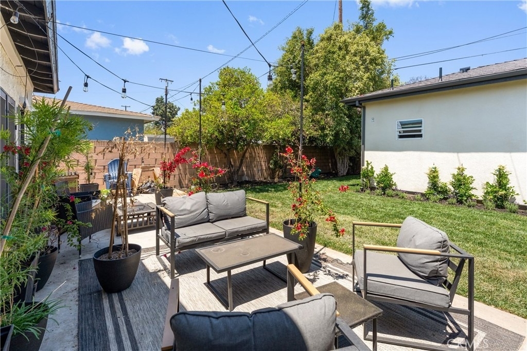 923 W Maple Avenue - Photo 15