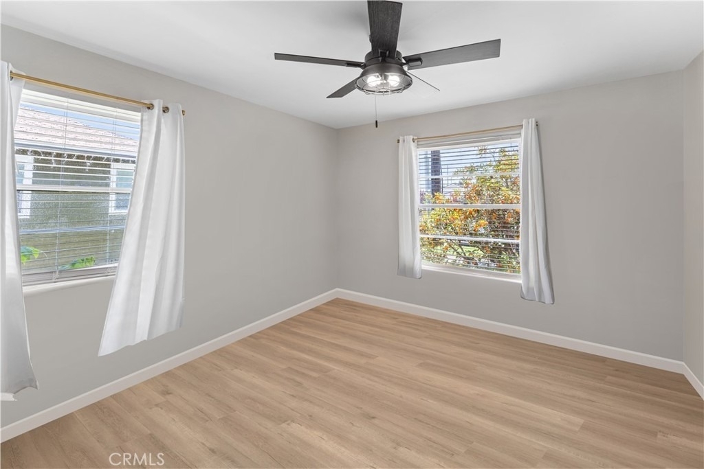 923 W Maple Avenue - Photo 9