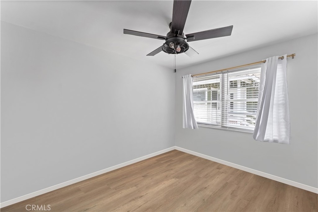 923 W Maple Avenue - Photo 8