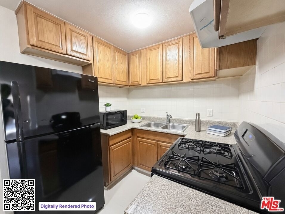 1208 W Adams Boulevard - Photo 1