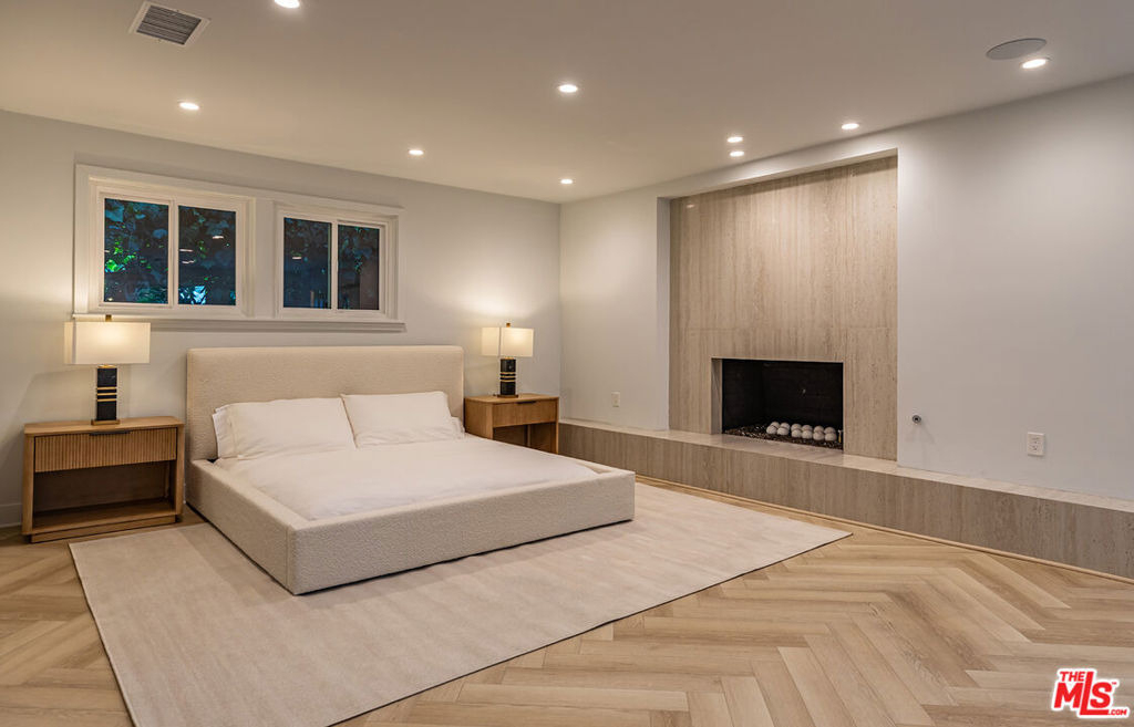 702 N Beverly Drive - Photo 39