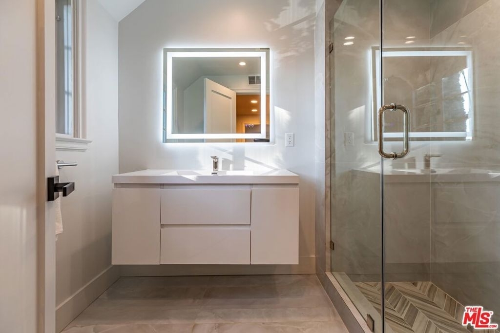 702 N Beverly Drive - Photo 38