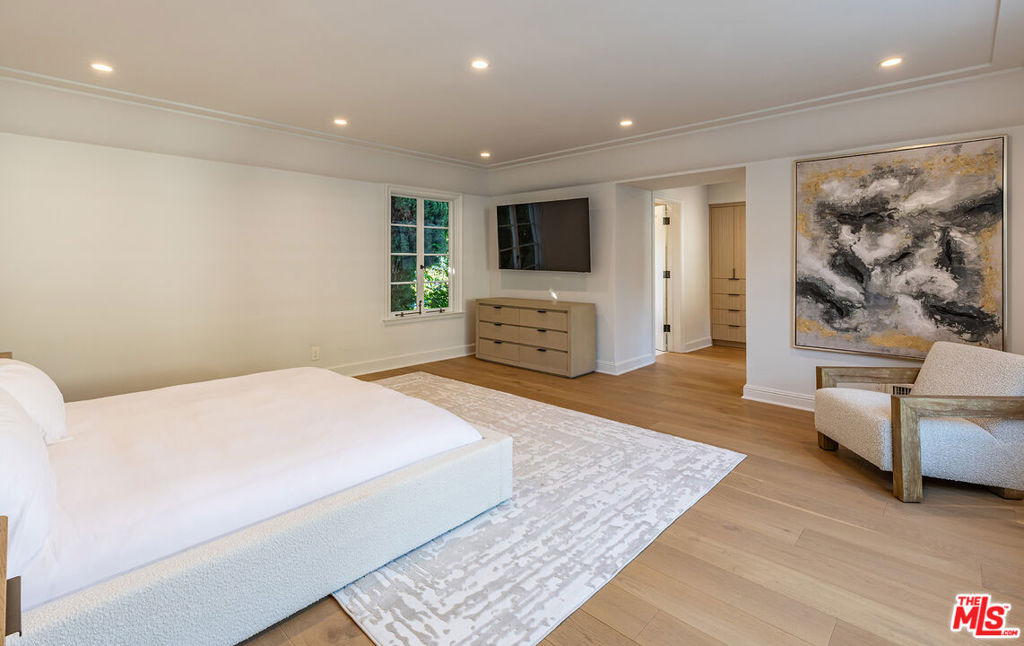 702 N Beverly Drive - Photo 34