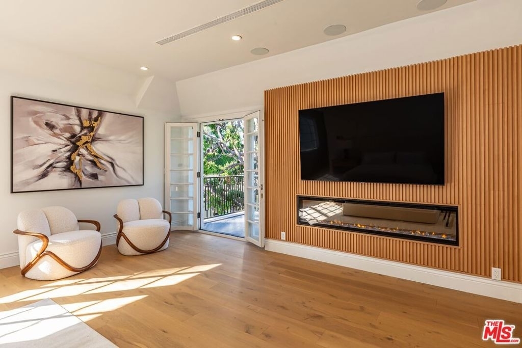 702 N Beverly Drive - Photo 26