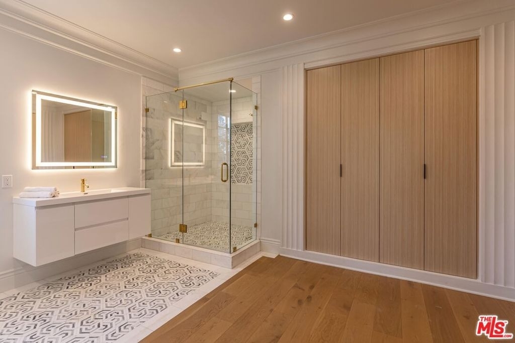 702 N Beverly Drive - Photo 32