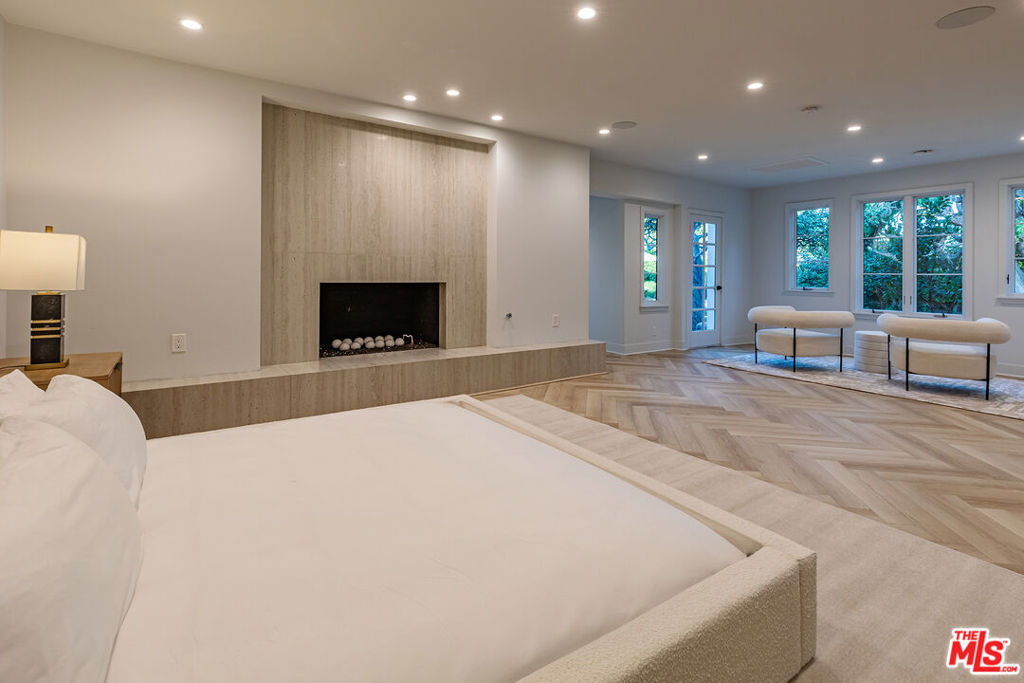 702 N Beverly Drive - Photo 40