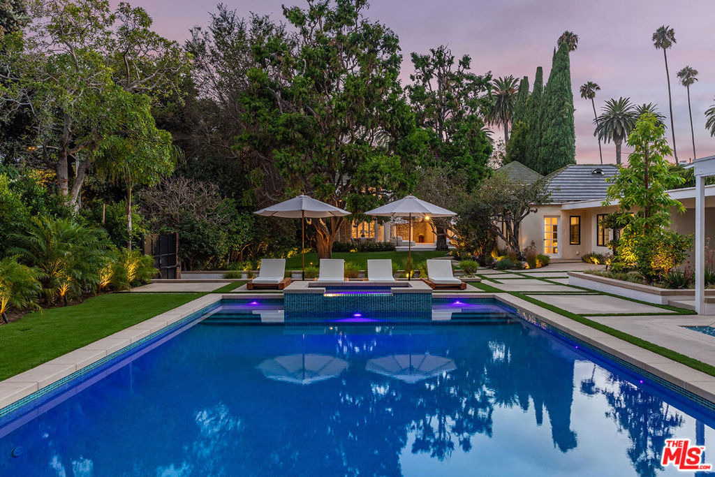 702 N Beverly Drive - Photo 1