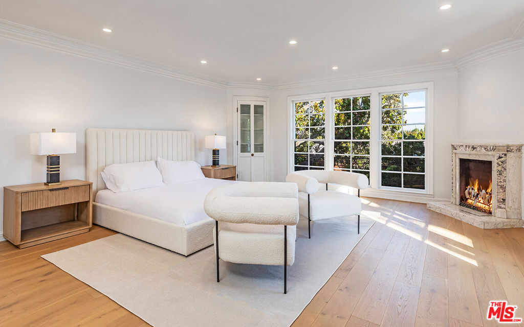 702 N Beverly Drive - Photo 31
