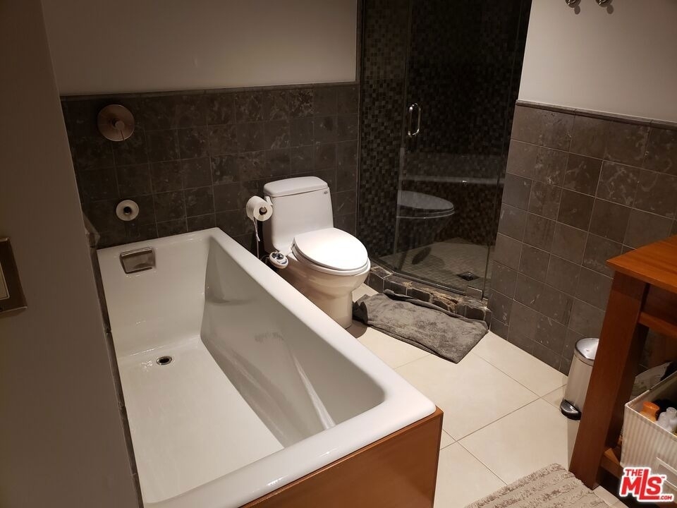 10450 Wilshire - Photo 10