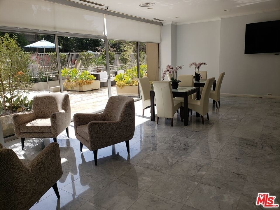 10450 Wilshire - Photo 21