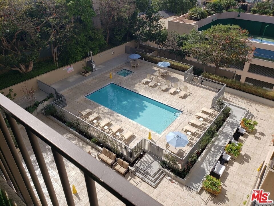 10450 Wilshire - Photo 16