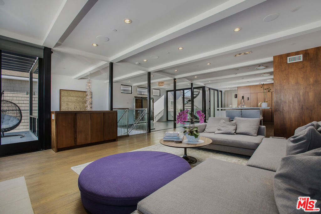 2105 E Balboa Boulevard - Photo 11