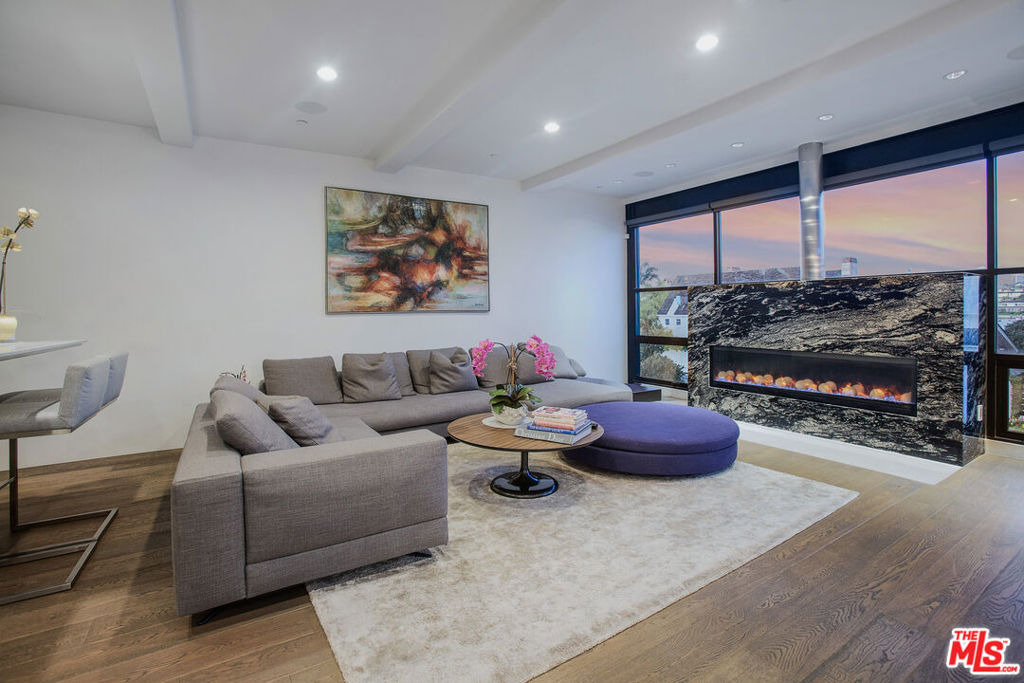 2105 E Balboa Boulevard - Photo 10