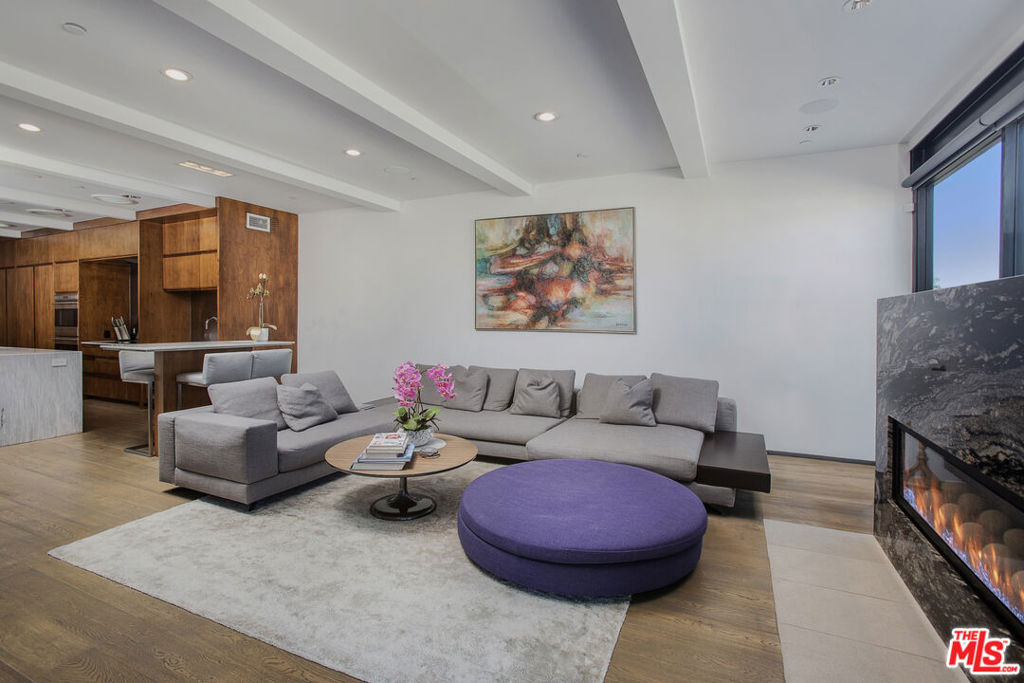 2105 E Balboa Boulevard - Photo 9
