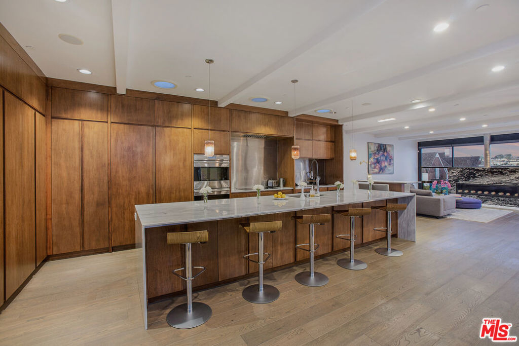 2105 E Balboa Boulevard - Photo 19