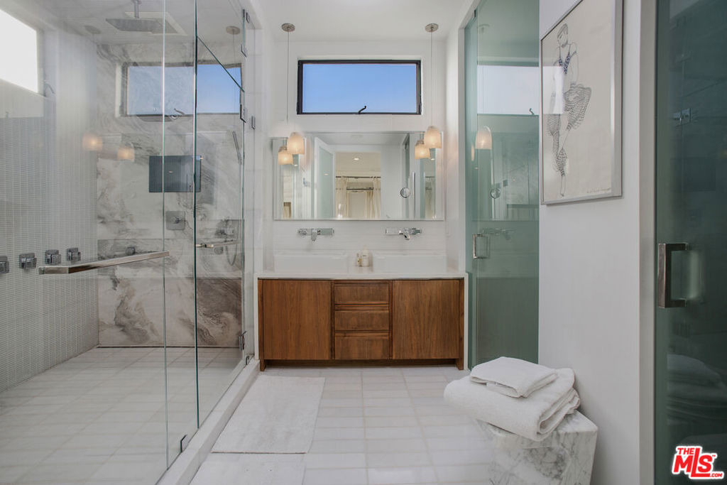 2105 E Balboa Boulevard - Photo 31