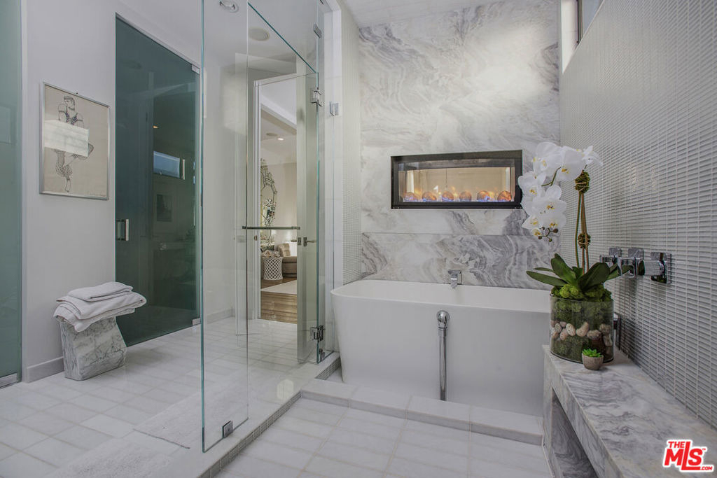 2105 E Balboa Boulevard - Photo 34
