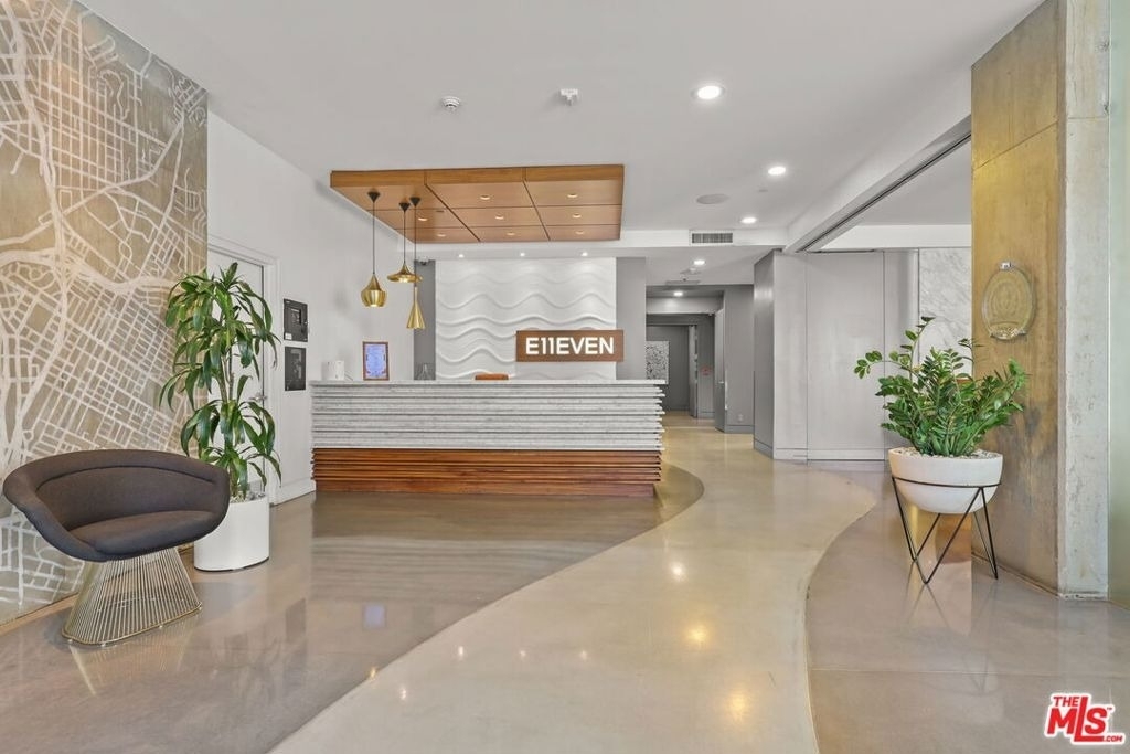 1111 S Grand Avenue - Photo 4