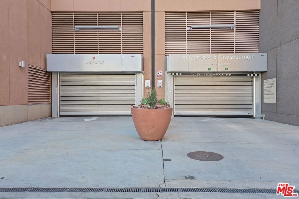 1111 S Grand Avenue - Photo 41