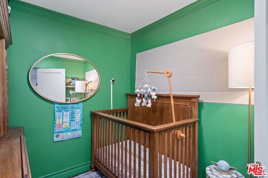 960 Larrabee Street - Photo 8