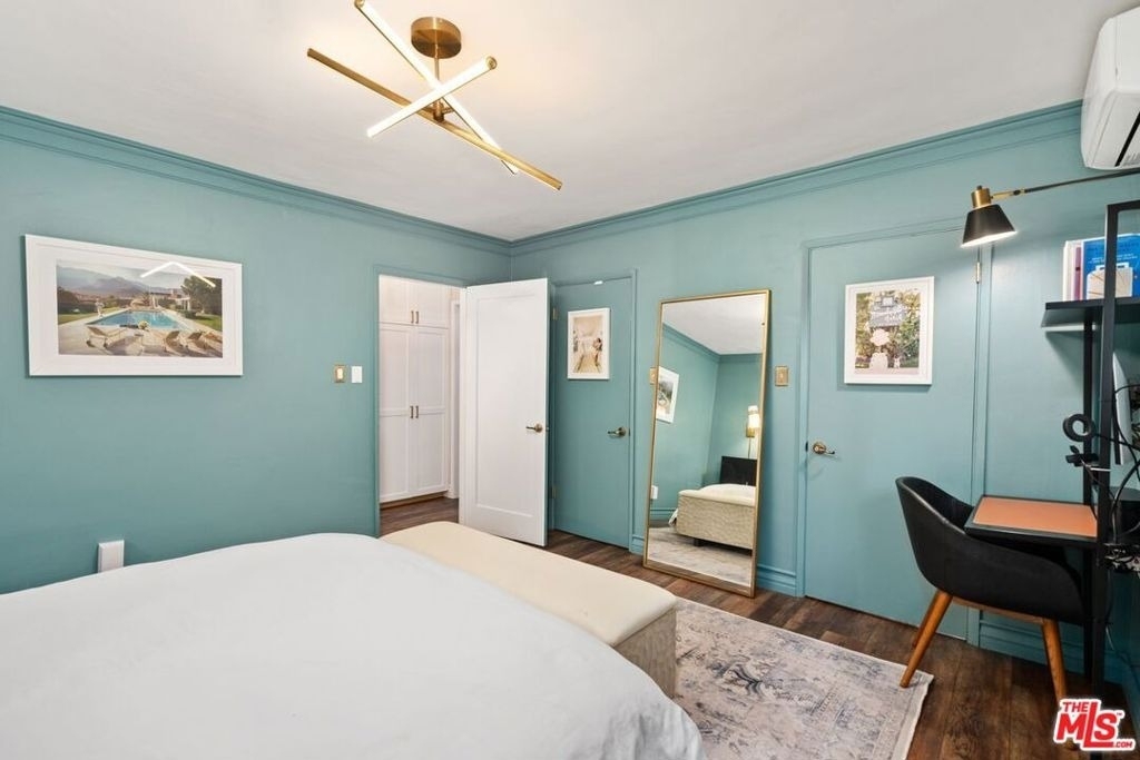 960 Larrabee Street - Photo 13