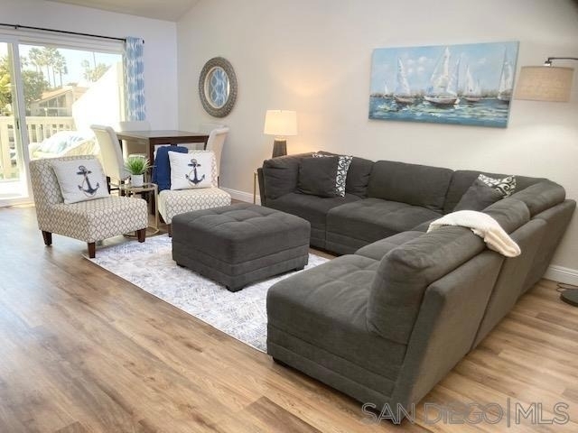 82 Kingston Ct - Photo 9