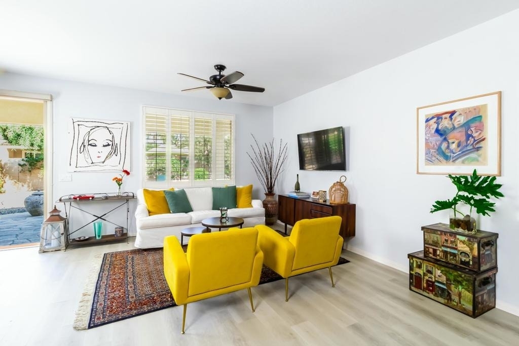 81098 Avenida Vidrio - Photo 0