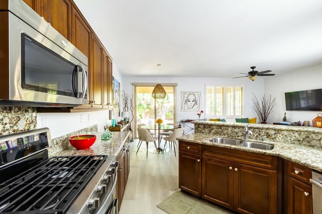 81098 Avenida Vidrio - Photo 12