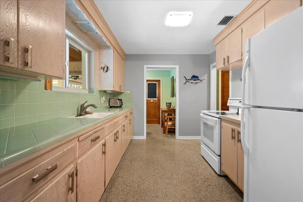 440 Jupiter Lane - Photo 18
