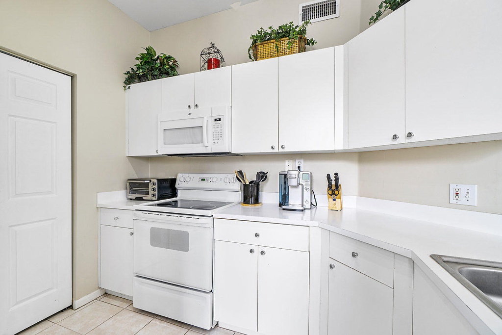 11740 Saint Andrews Place - Photo 8