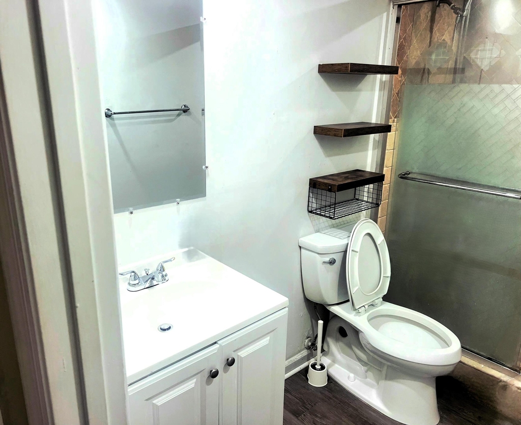 7000 Nw 186th Street - Photo 18