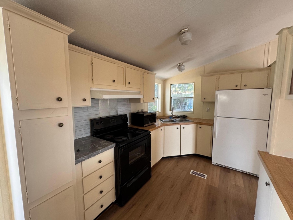 11887 Anchorage Way - Photo 1