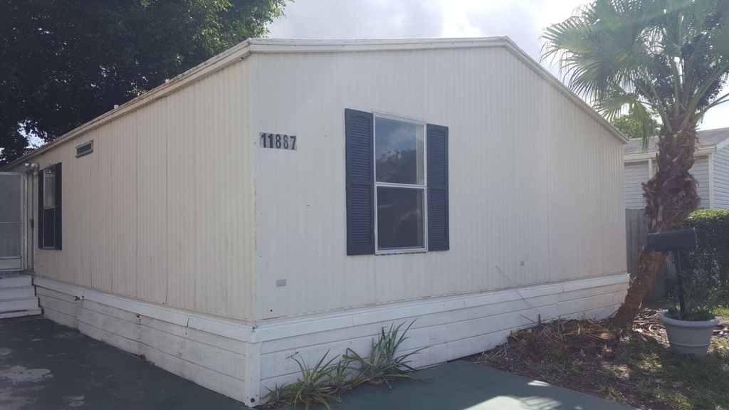 11887 Anchorage Way - Photo 0