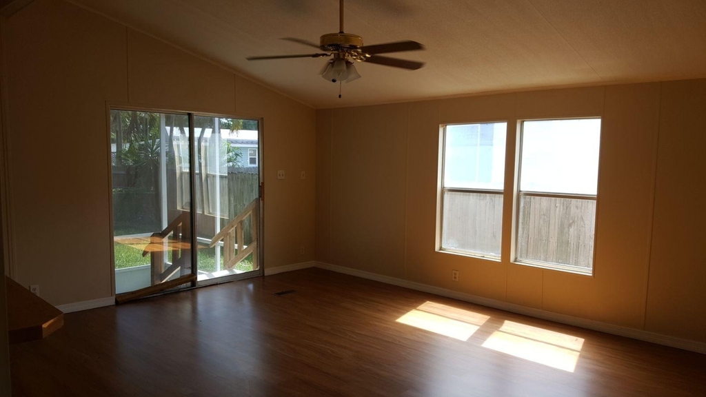 11887 Anchorage Way - Photo 3